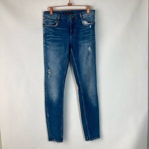 Zara distressed jeans sz 8